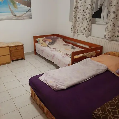 Badacsonyi Csaladi Privat Hazak バダチョニトマイ